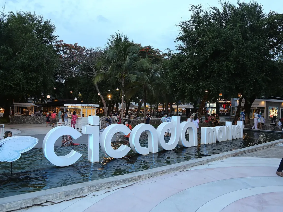 Cicada Market in Hua Hin, a regular stop on the VIP area tour